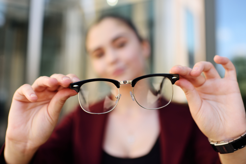 Understanding the Difference: Regular vs. Irregular Astigmatism