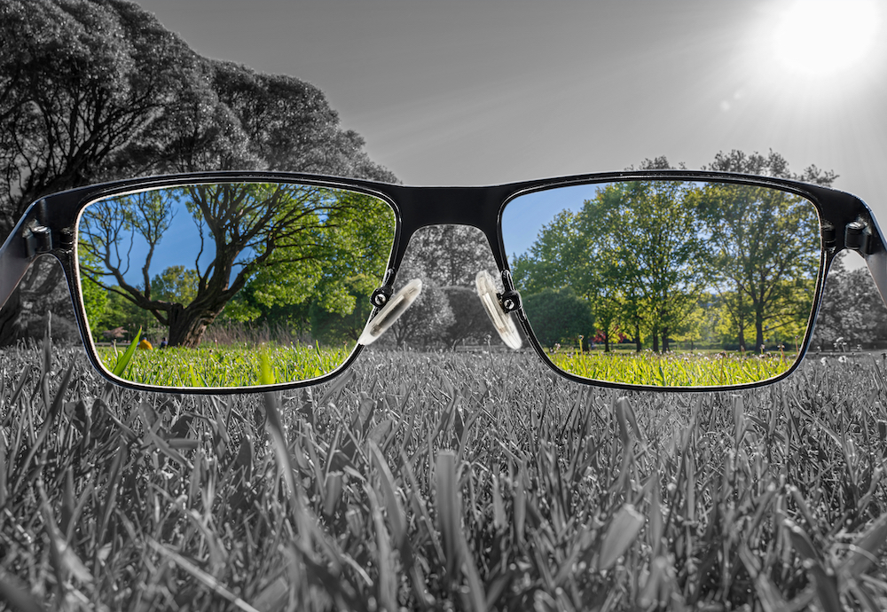 How Do EnChroma Glasses for Color Deficiency Work?